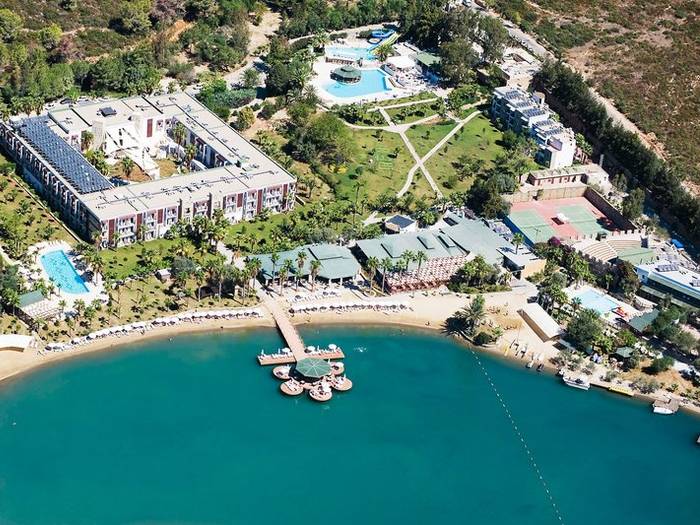Green Bay Resort & Spa