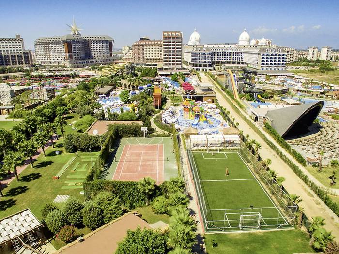 Saturn Palace Resort