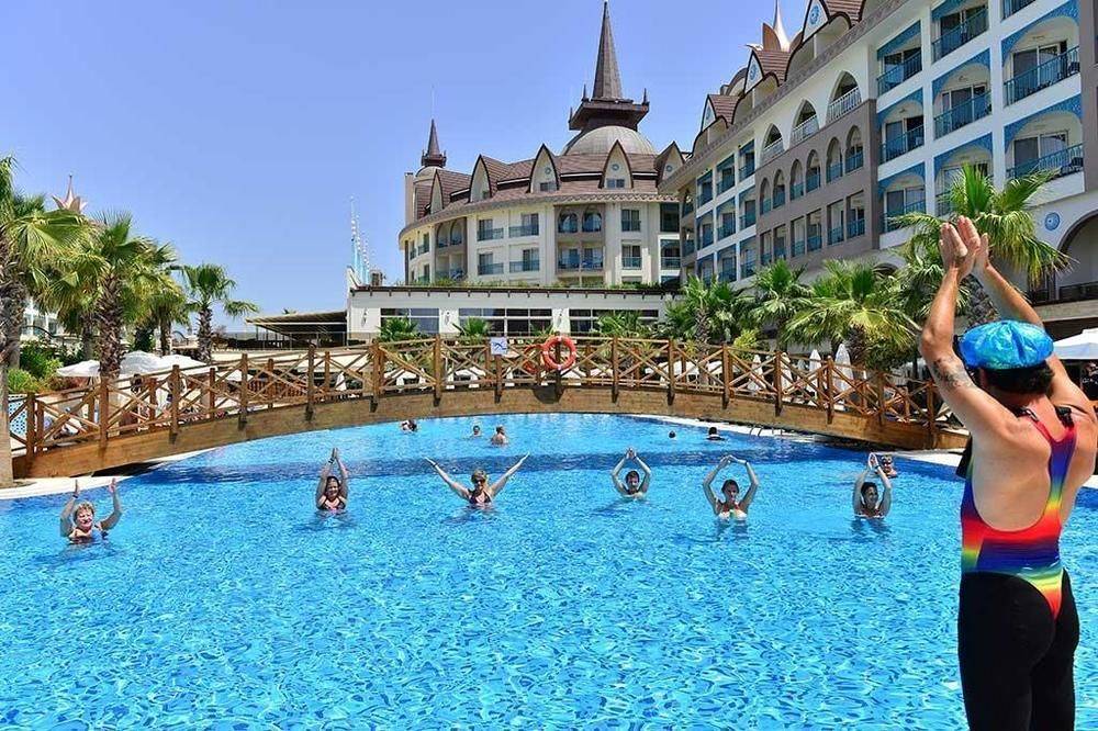 Hotel Crown Palace