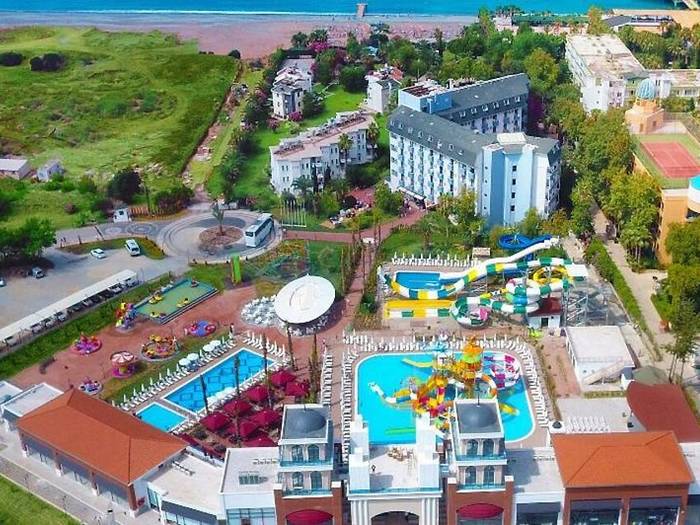 Club Aqua Plaza