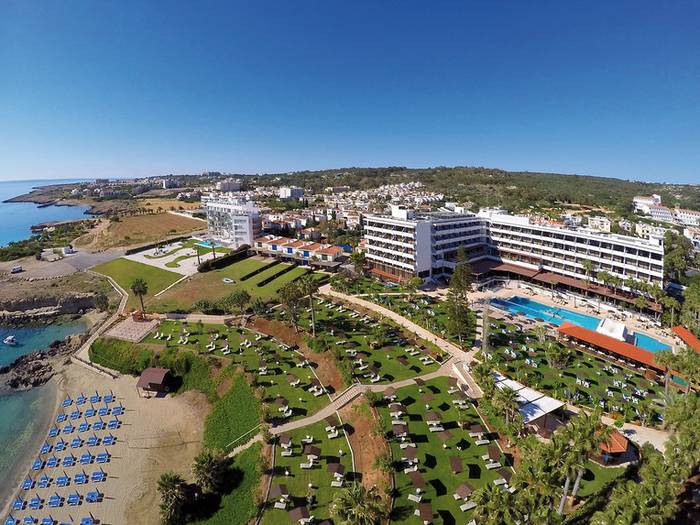 Cavo Maris Beach Hotel