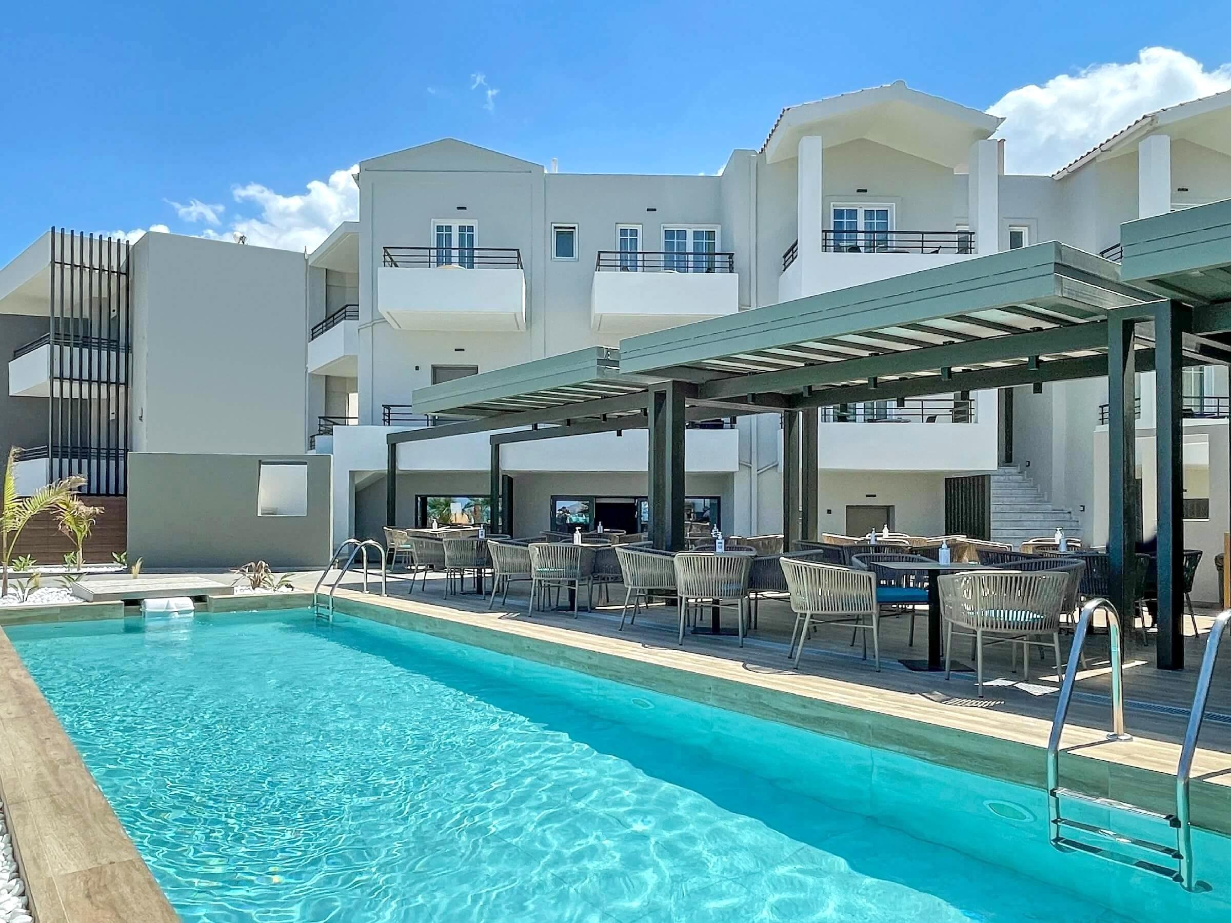MARE BLUE AND SUITES
