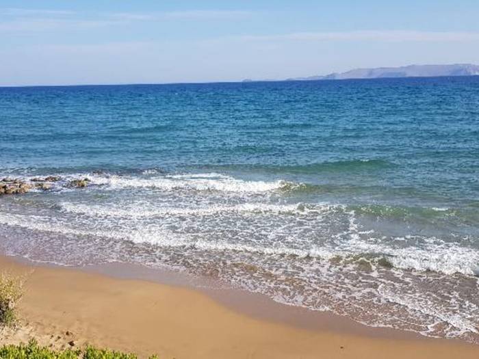 Almare Beach