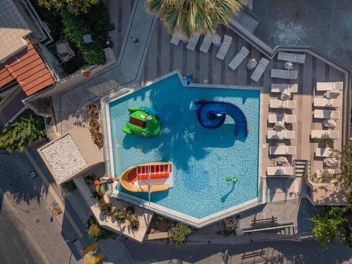 Minos Hotel