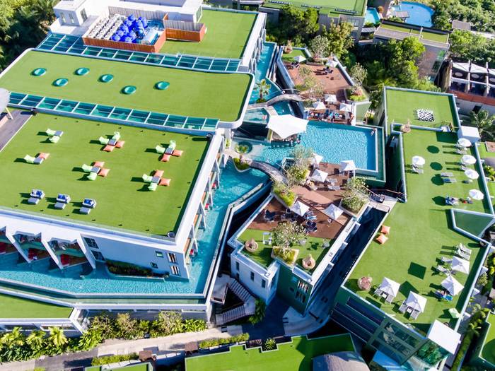 Crest Resort & Pool Villas