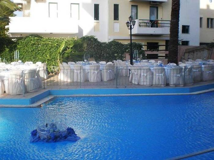 Petousis Hotel & Suites