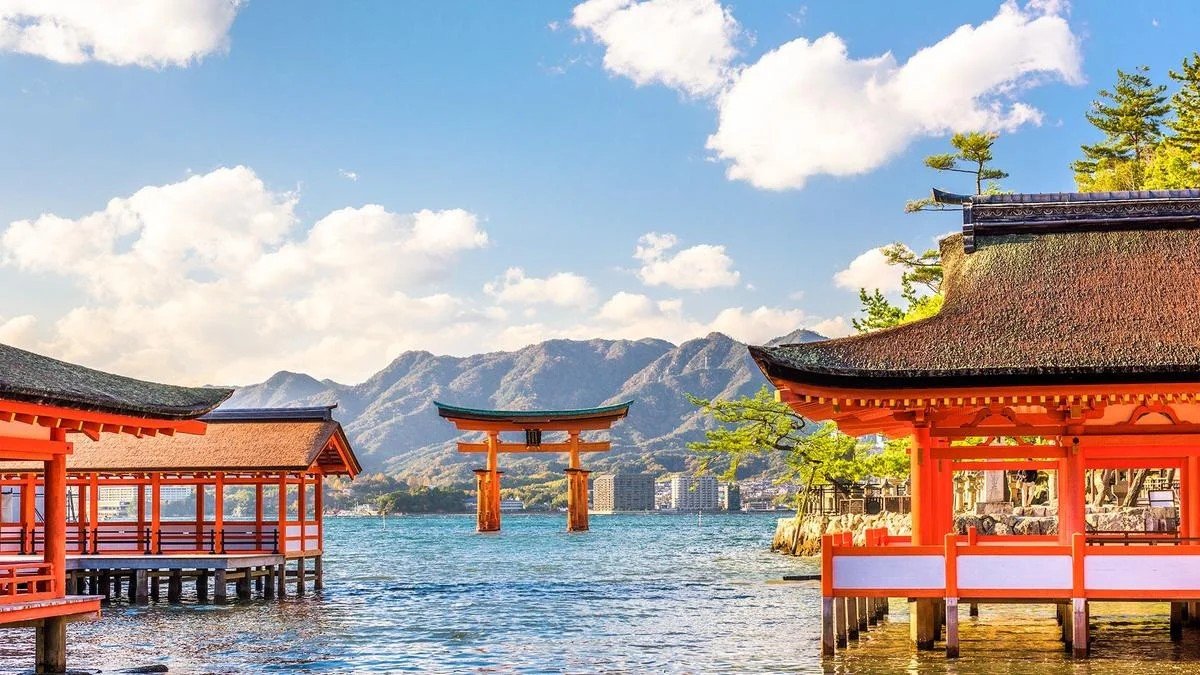 Japán Körút - Ahol A Neonfény A Múltra Vetül