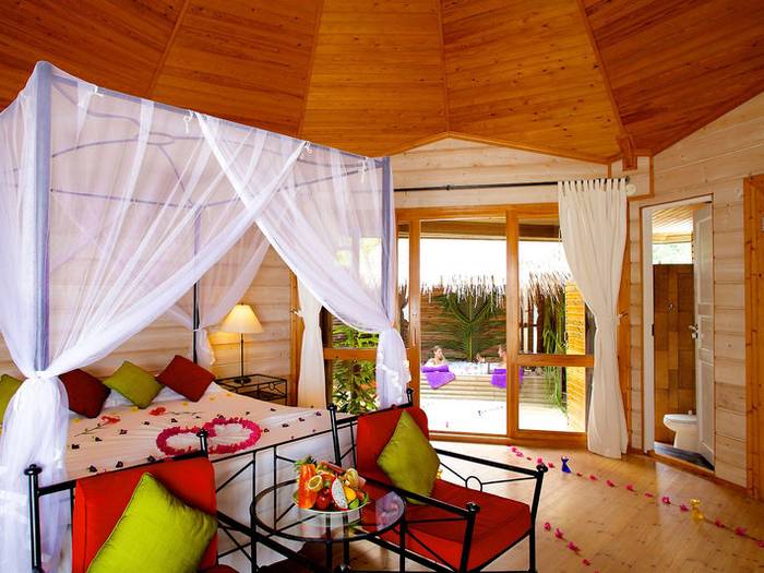 Kuredu Resort & Spa