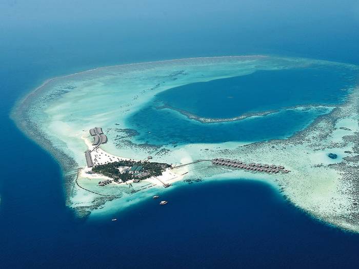 Constance Moofushi Maldives