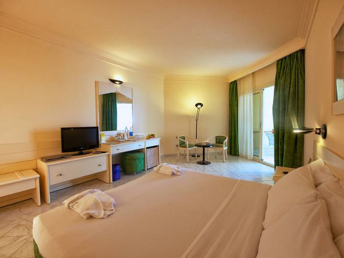 SERRY BEACH RESORT