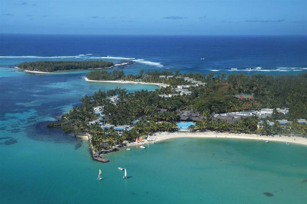 SHANDRANI BEACHCOMBER RESORT & SPA