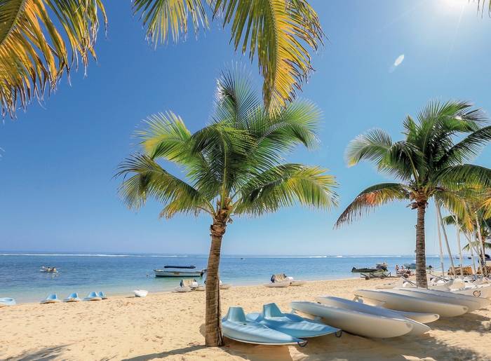 VICTORIA BEACHCOMBER RESORT FOR 2