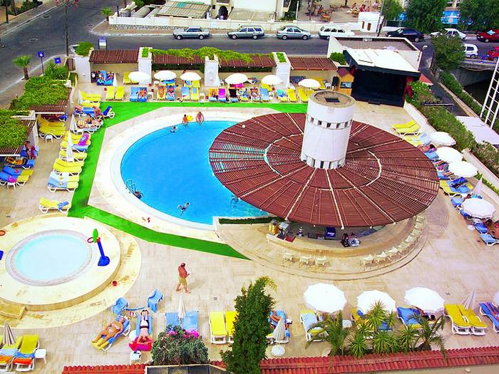 Supreme Beach Hotel