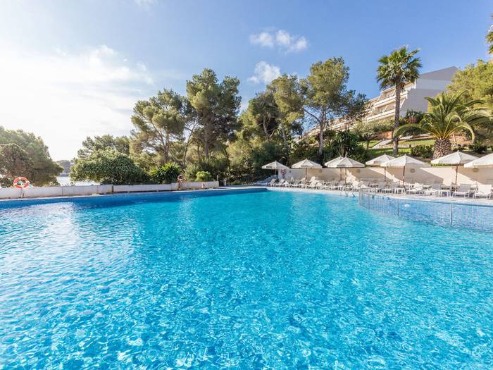 IKOS Porto Petro