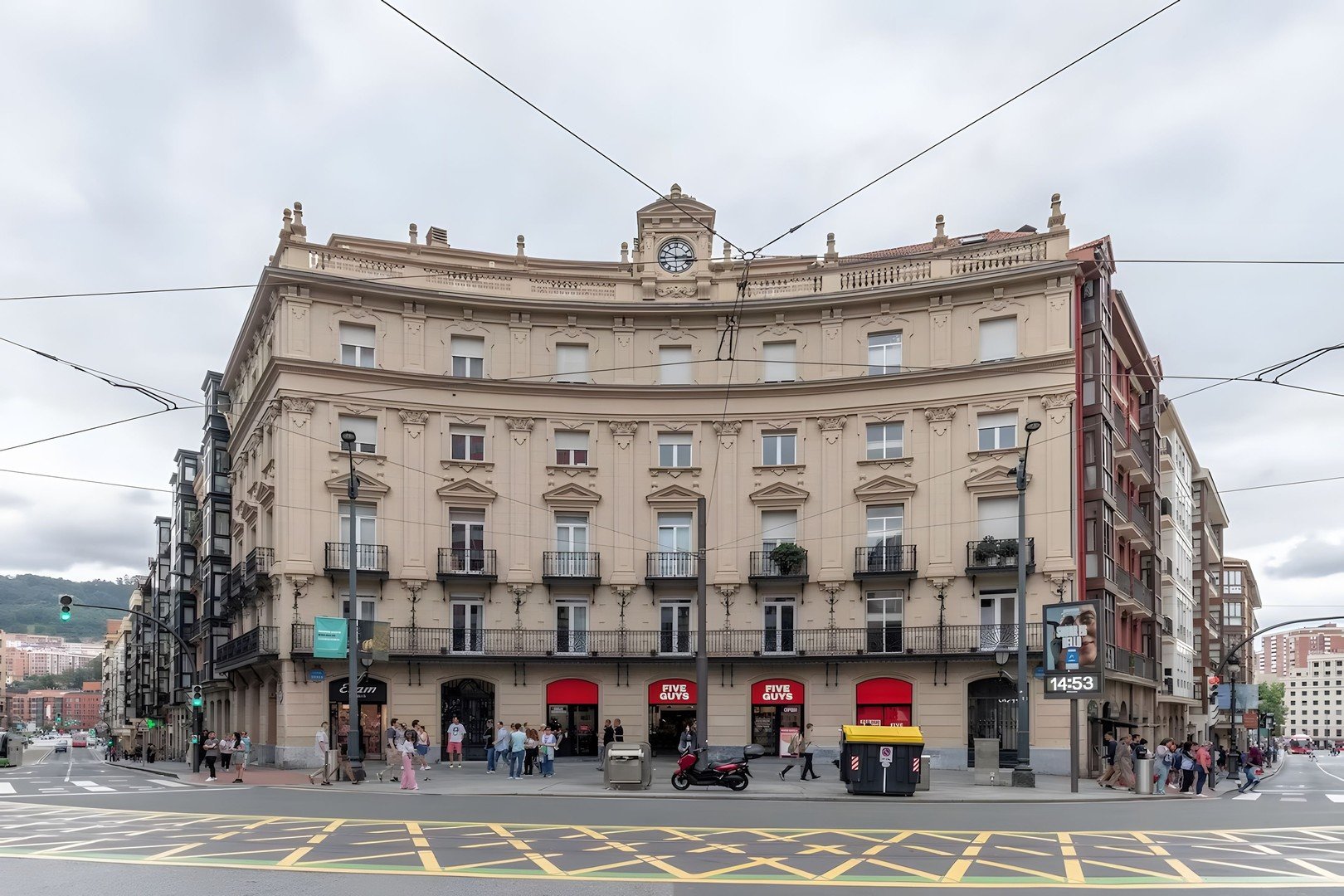B48 Bilbao Abando Serviced Apartments