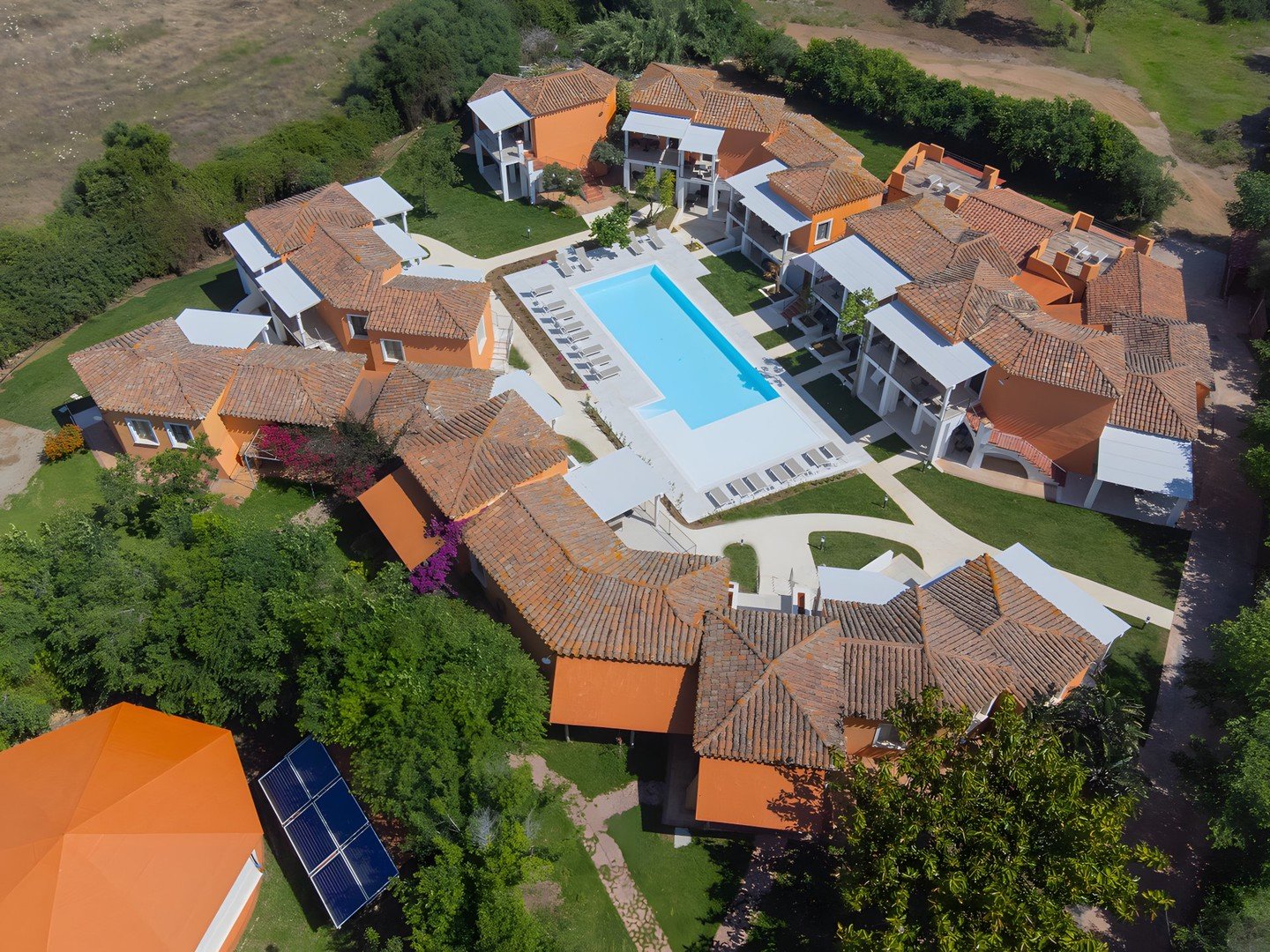 Galanias Hotel & Retreat