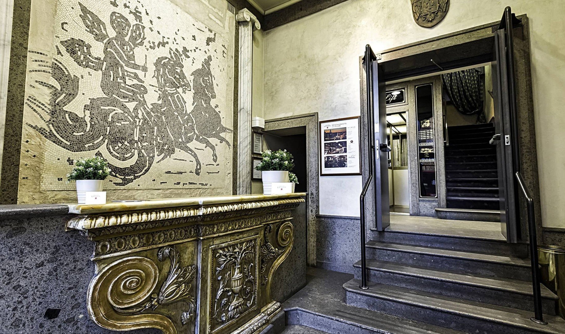 Hotel Diplomatic