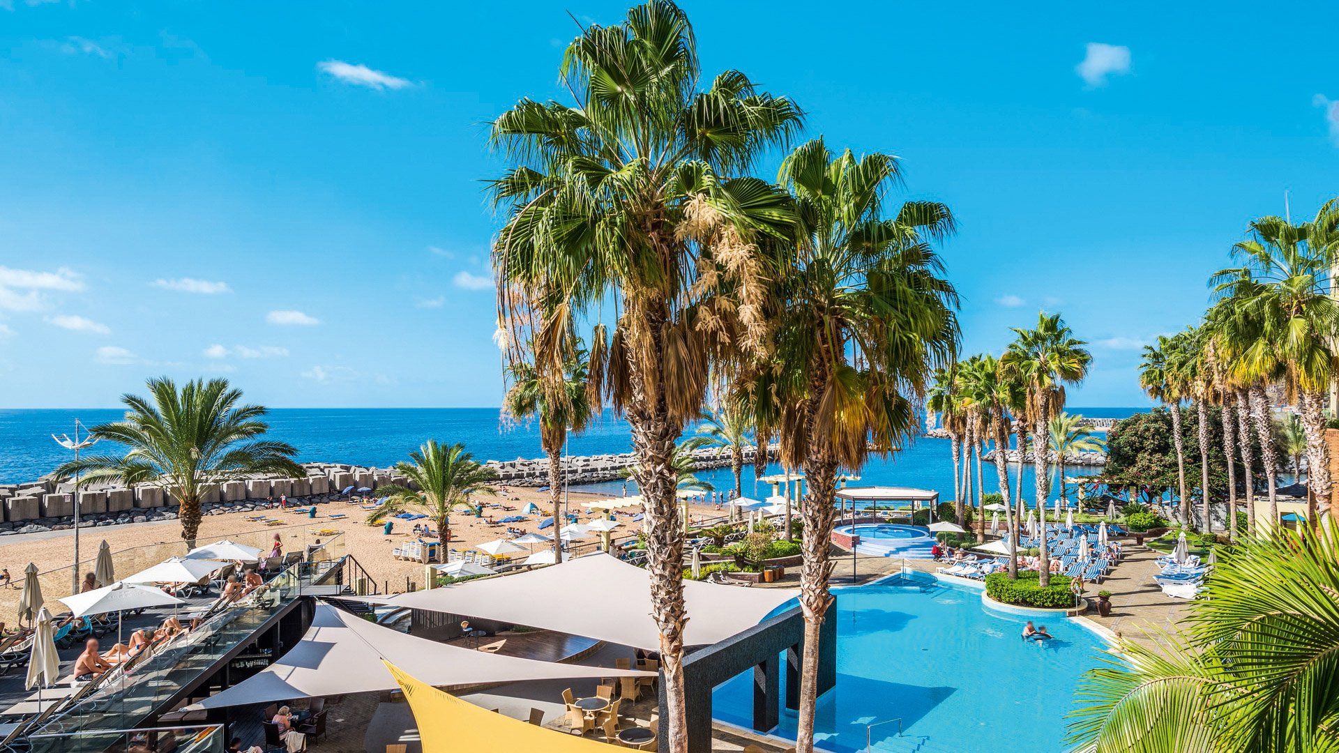 Hotel Calheta Beach