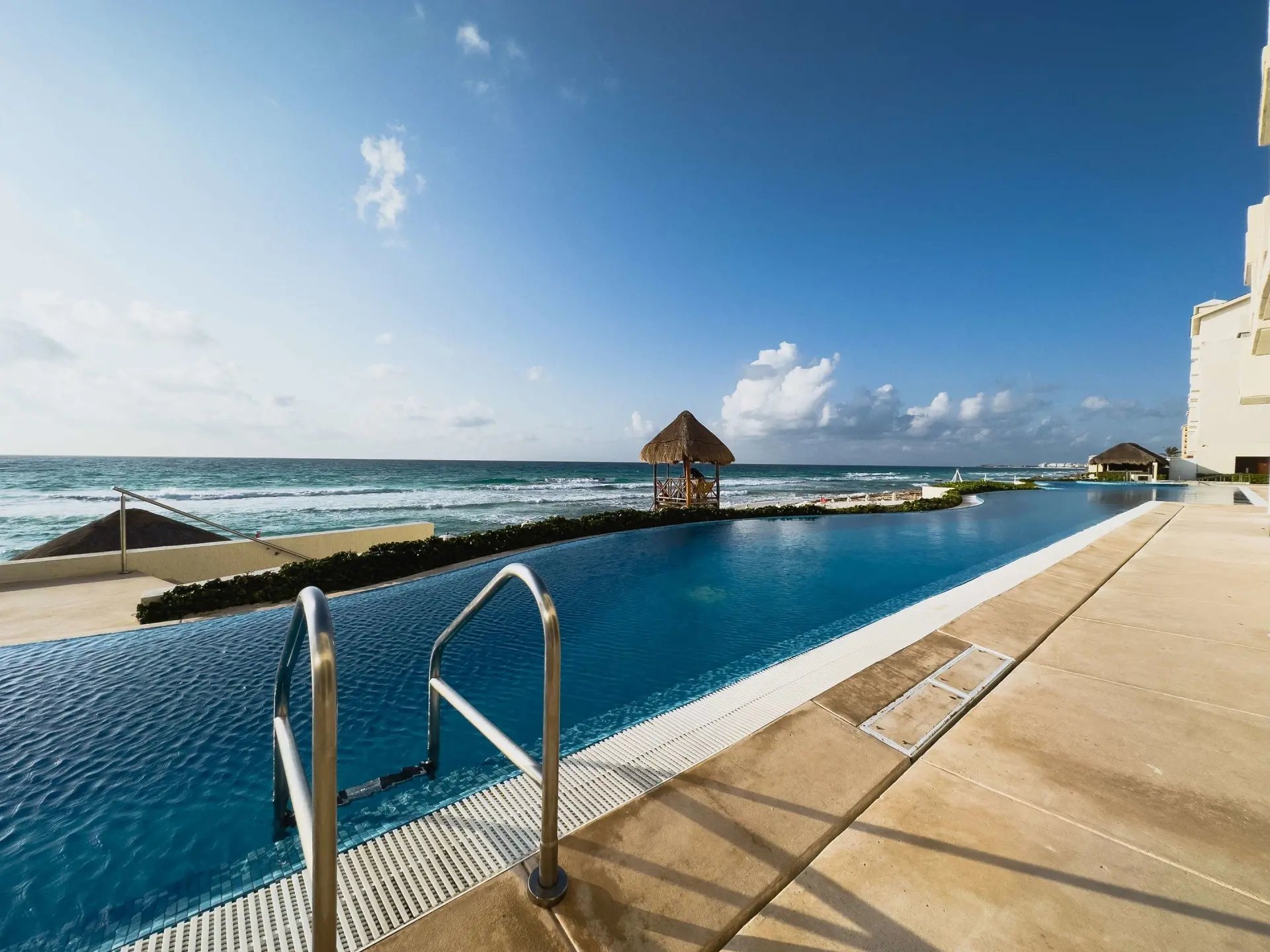 Hotel Emporio Cancún