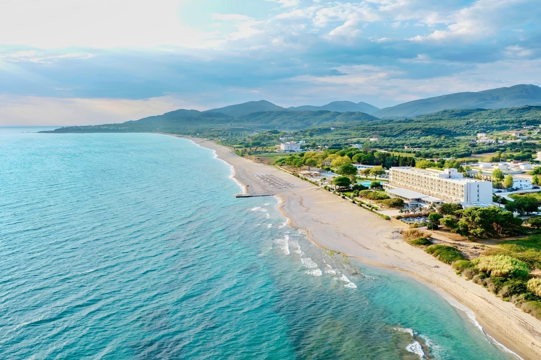 Ninos Grand Beach Hotel & Resort