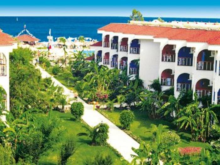 Sailor's Beach Club