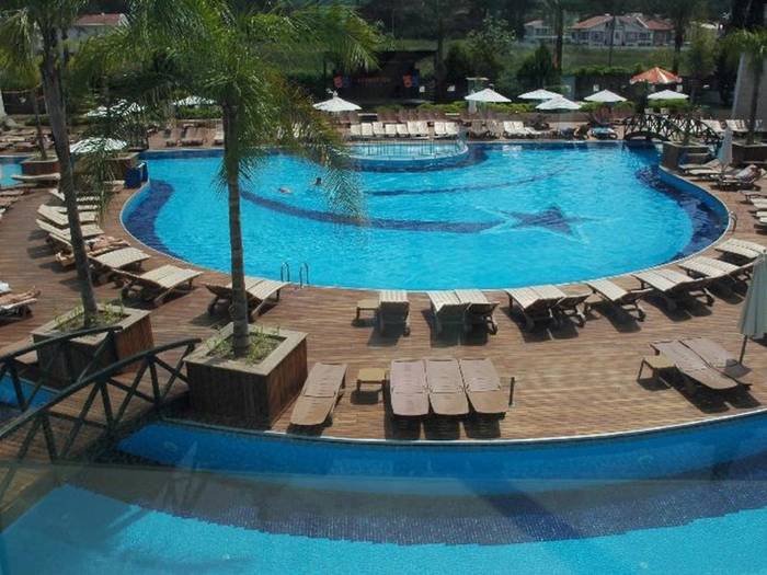 Meder Resort
