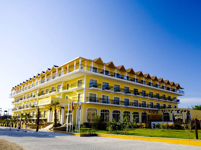 L'Oceanica Beach Resort Hotel
