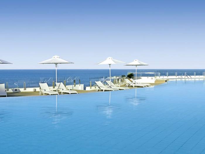 Louis Apostolata Island Resort