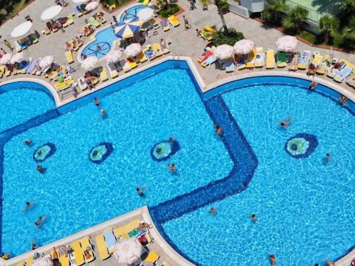 Senza Grand Santana Hotel