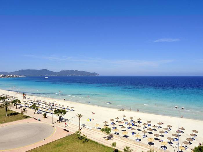 R2 Cala Millor Beach Apartments
