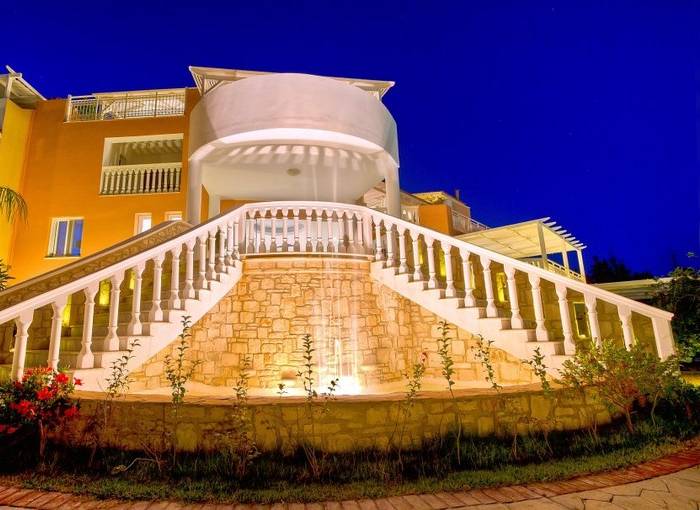 Gerakas Belvedere Hotel & Spa