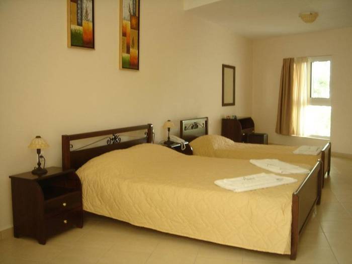 Hotel Avra Beach