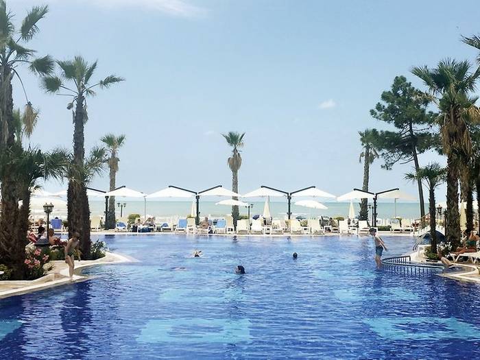 Grand Blue Fafa Resort