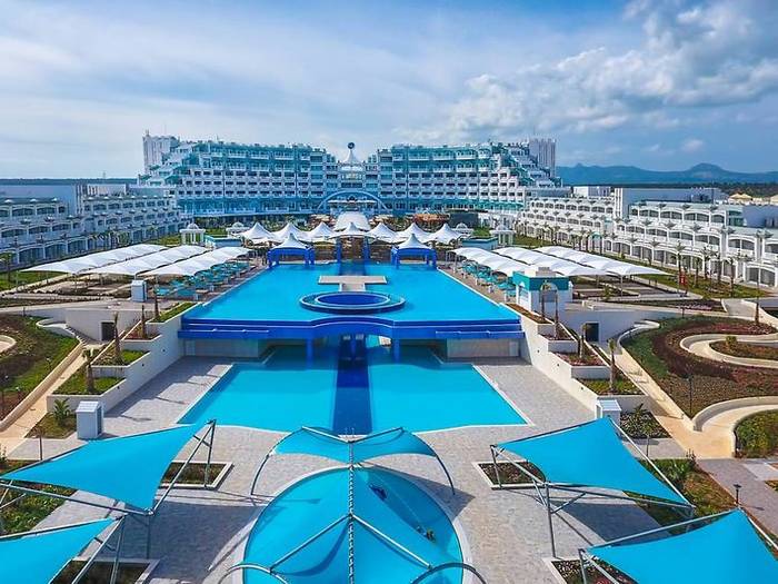 Limak Cyprus Deluxe Hotel
