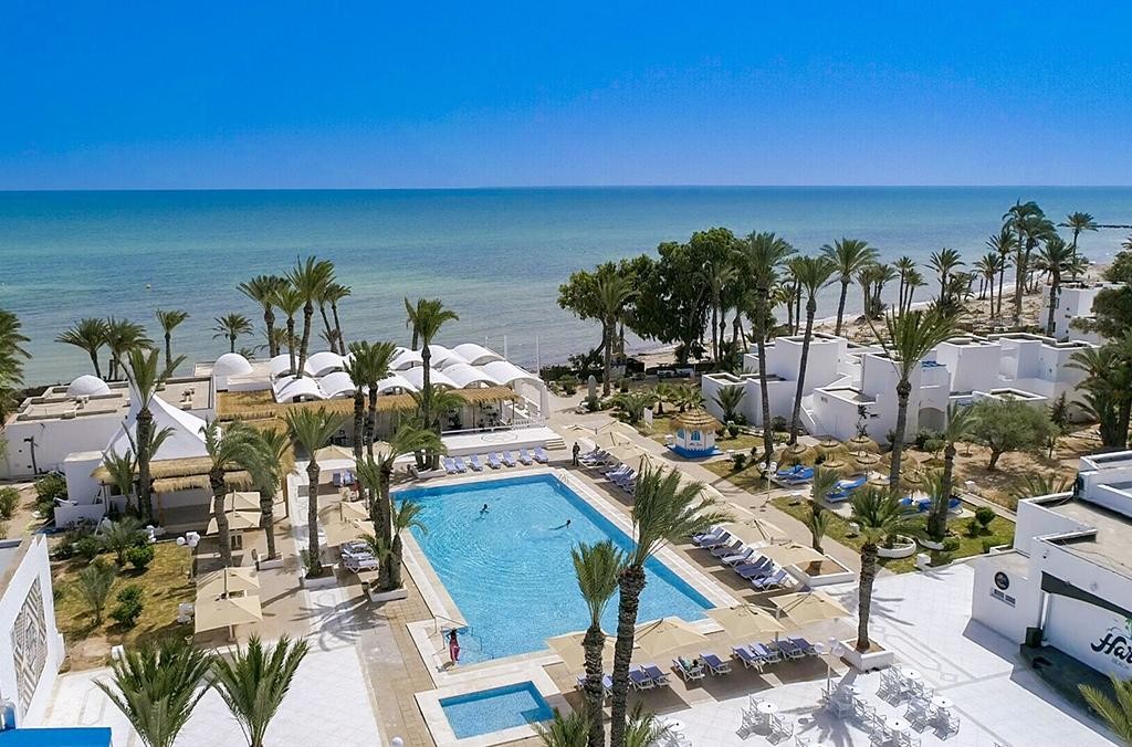 Hari Club Beach Resort