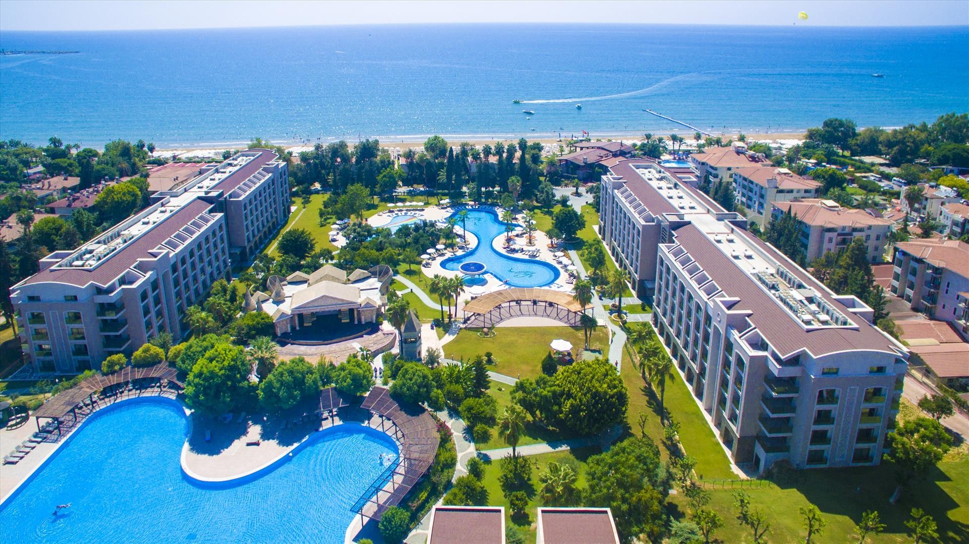 Horus Paradise Luxury Resort