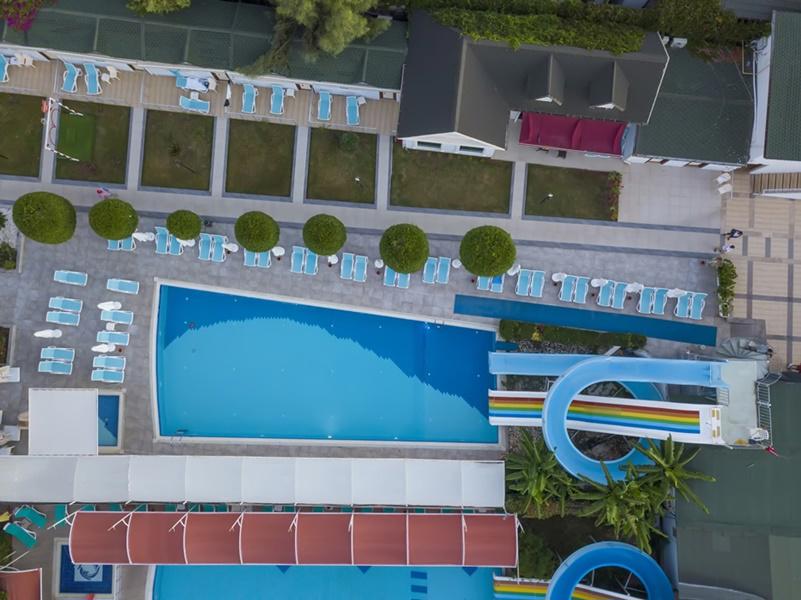 Armas Beach Hotel
