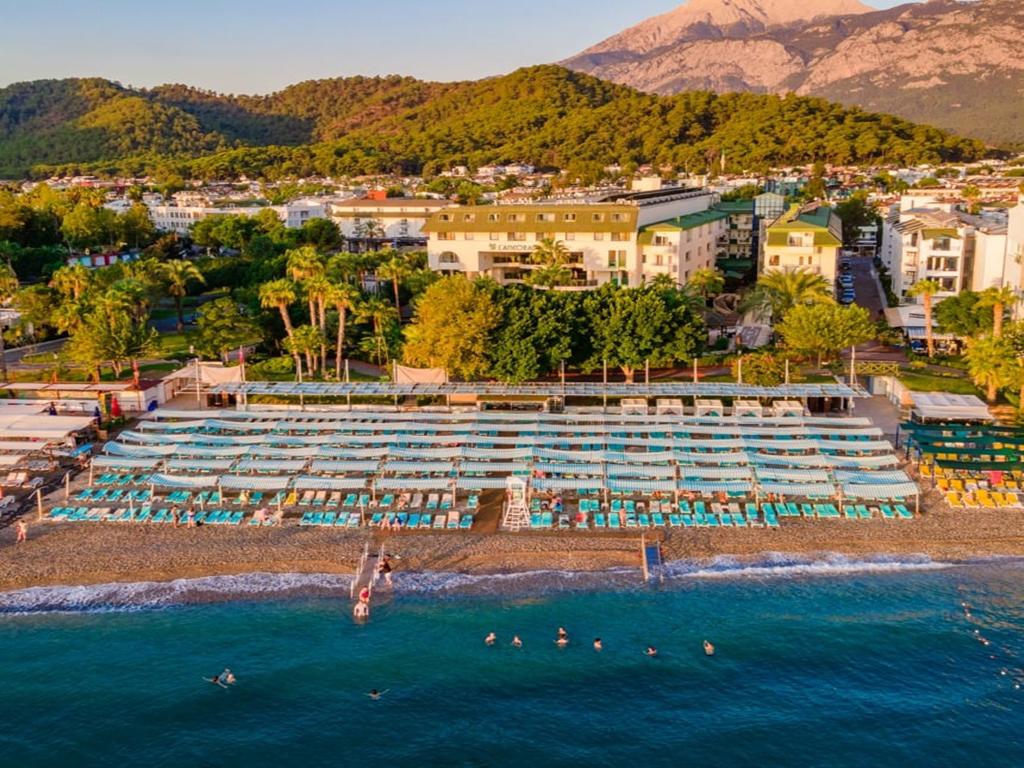 L'Ancora Beach